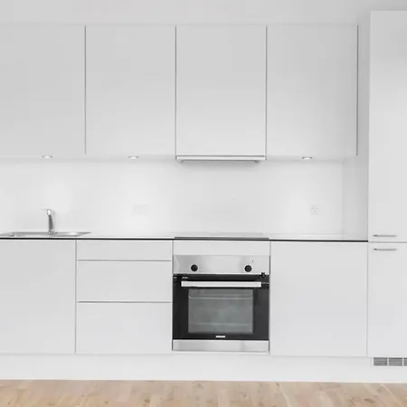 Prime Seaview Location In Cph & By Metro Station *